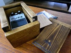 TRAIL特製木箱入りBOSS FZ-5 FUZZ